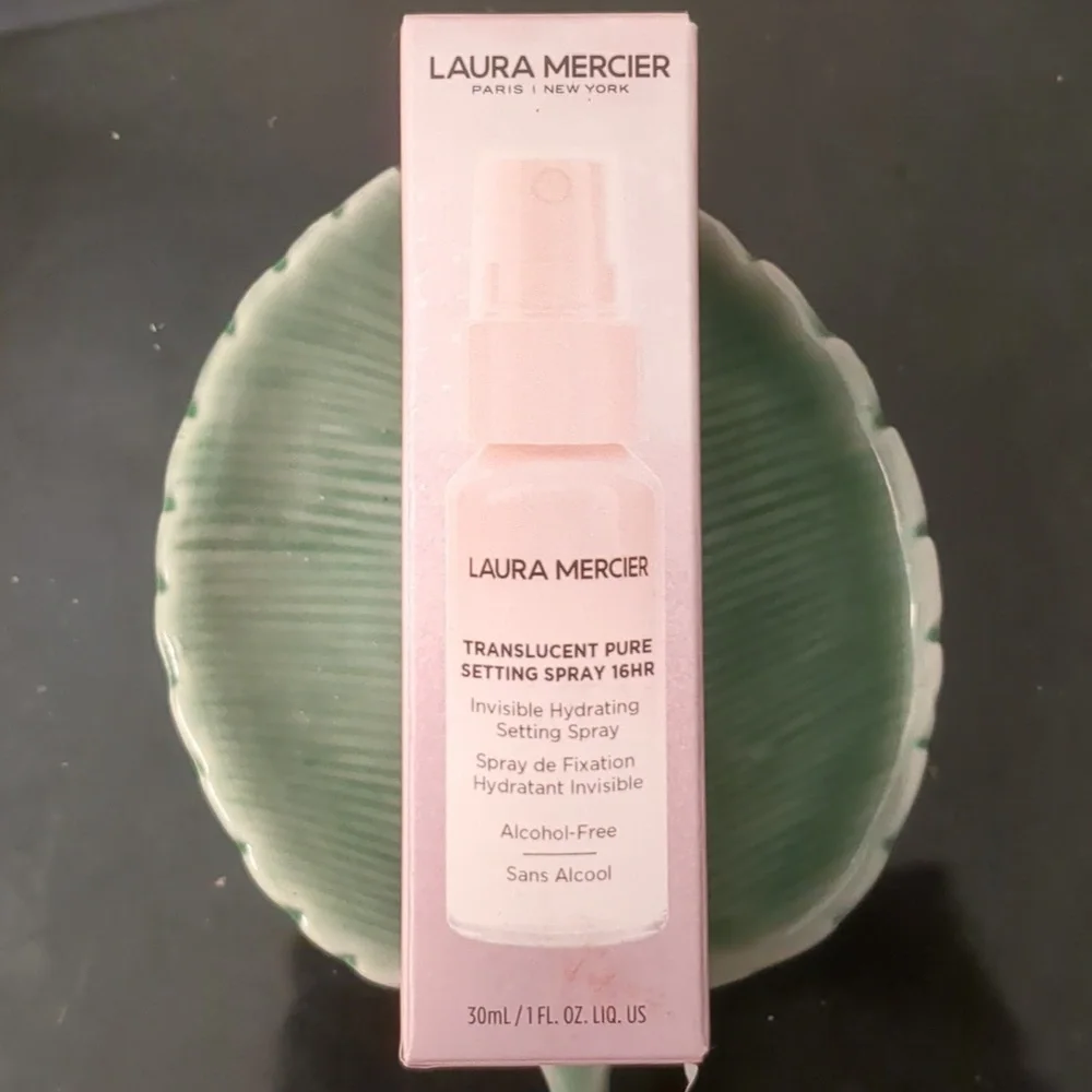 Translucent Pure Setting Spray